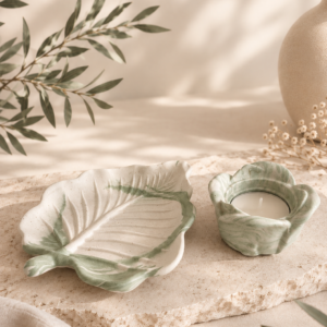 Ensemble composé d'une assiette décorative et d'un bougeoir